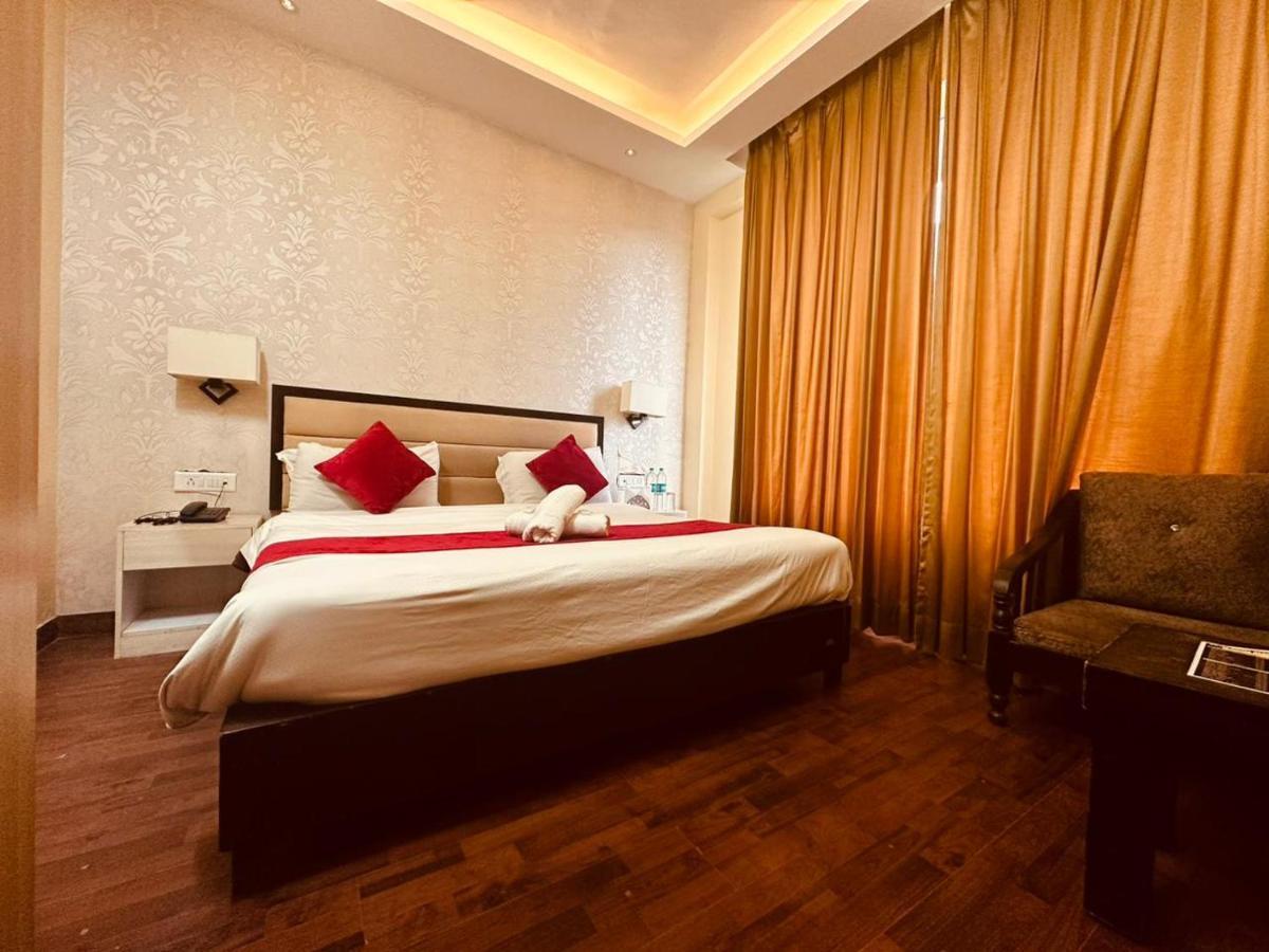 Hotel Royal Residency Manāli Exterior foto